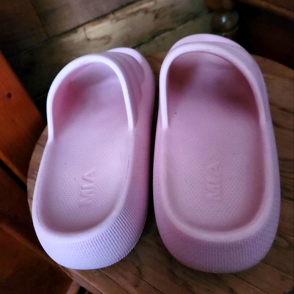 MIA PINK CHUNKY SLIDES- SIZE 9 - Picture 4 of 5